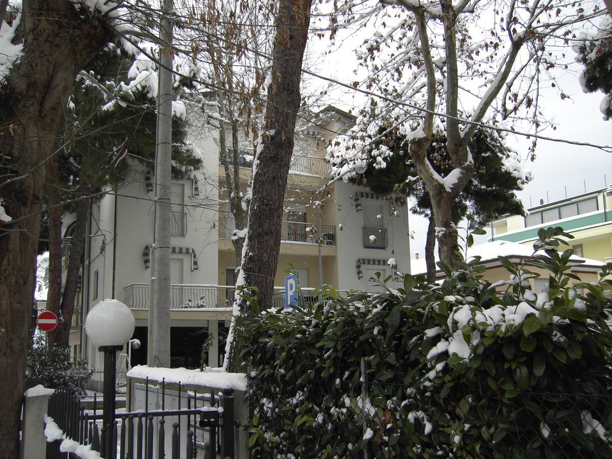 Residence Monaco Appartamenti Rimini Dış mekan fotoğraf