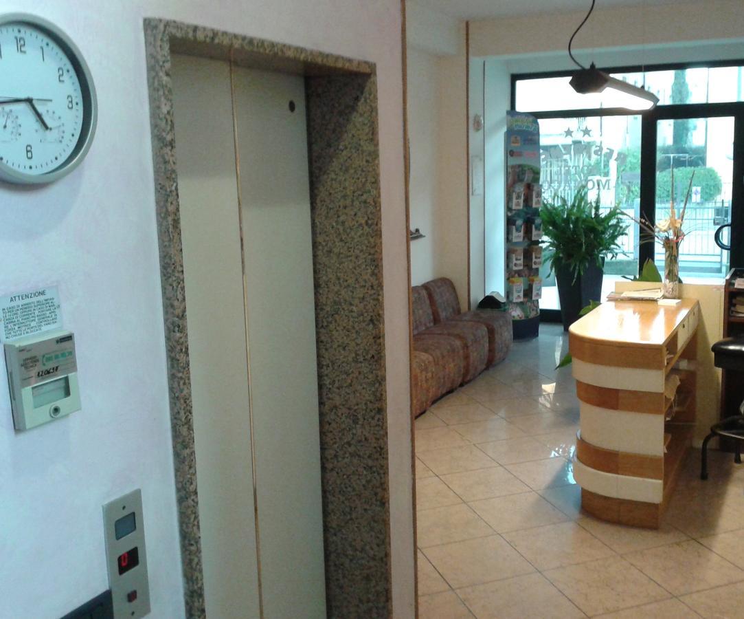 Residence Monaco Appartamenti Rimini Dış mekan fotoğraf