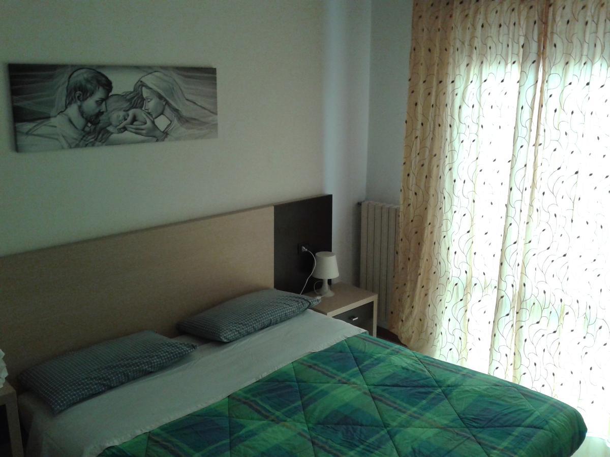 Residence Monaco Appartamenti Rimini Oda fotoğraf